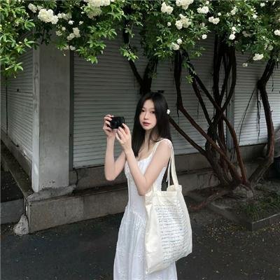 白色微笑